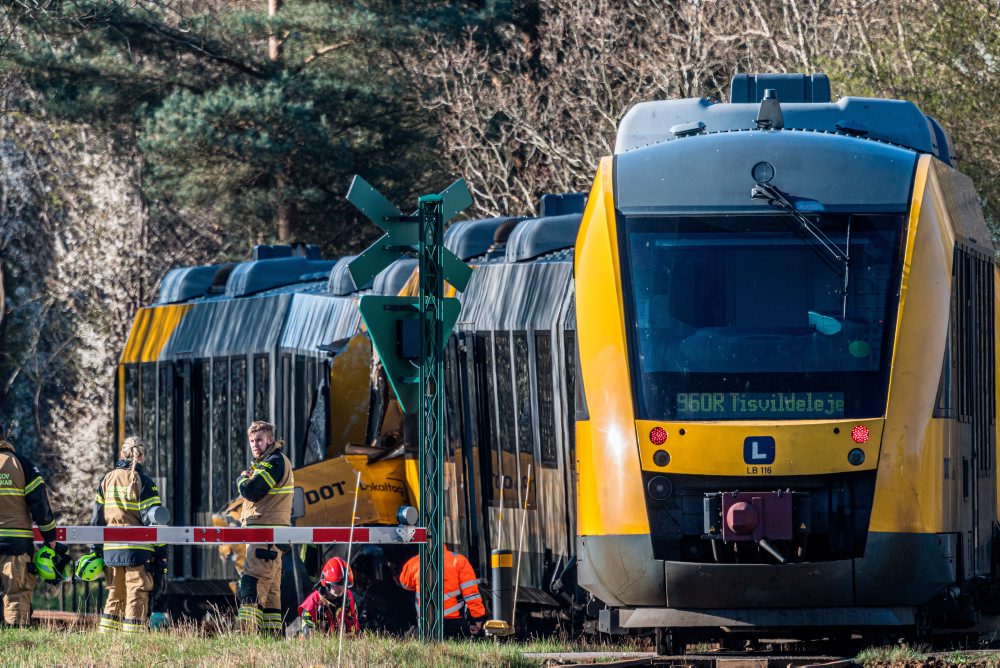 Dánsko: Pri zrážke vlakov utrpelo zranenia viacero ľudí