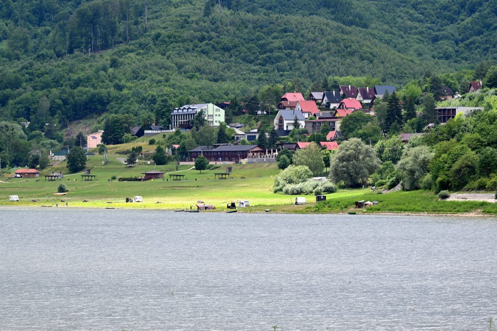 Nízky stav hladiny vodnej nádrže Domaša pred letnou sezónou