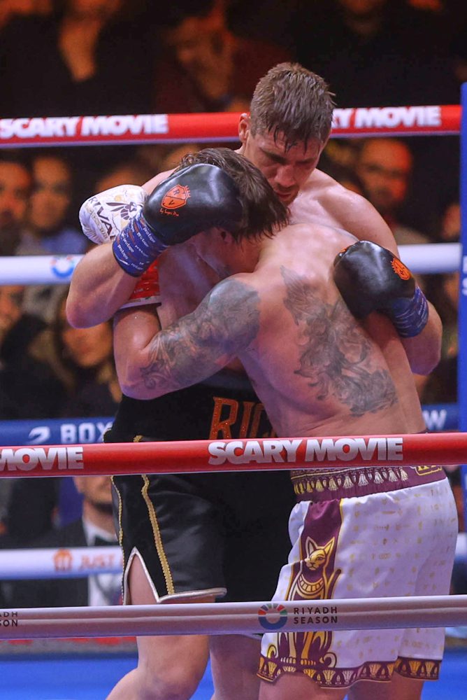Box: Usyk obhájil titul v ťažkej váhe, duel s Verhoevenom ukončil v 11. kole