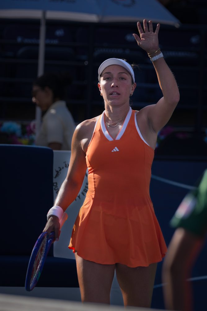 Štvrťfinále dvojhry žien Jessica Pegulová - Clara Tausonová v Dubaji 