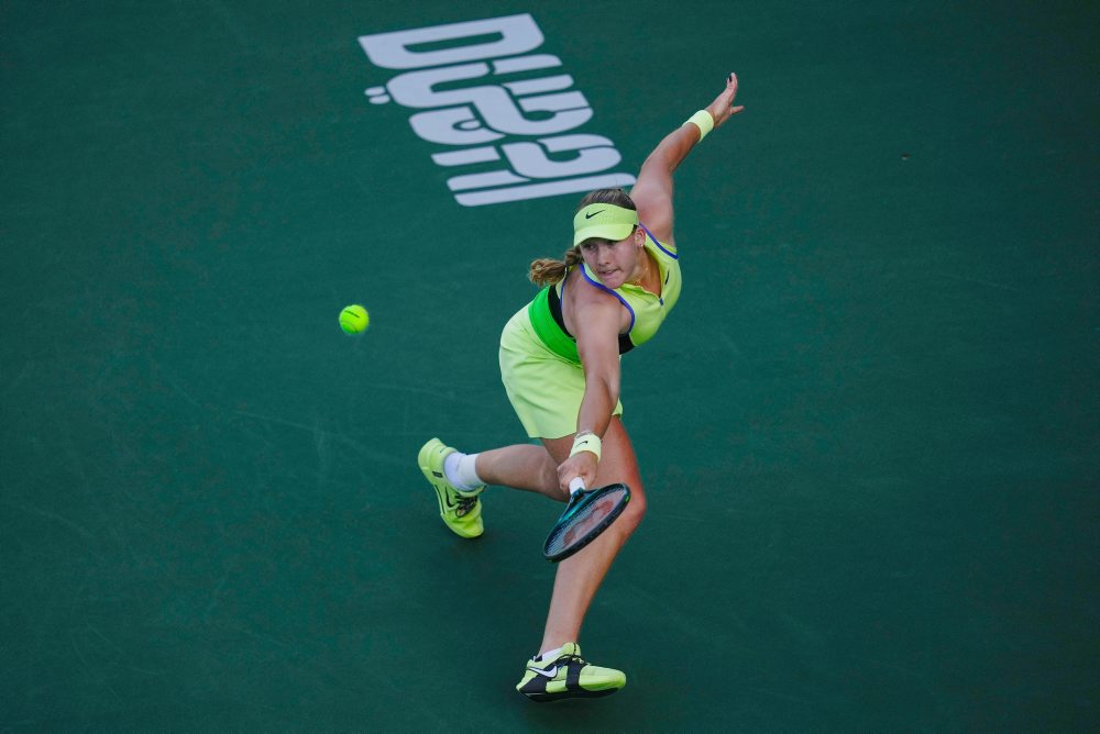 Štvrťfinále dvojhry žien Amanda Anisimovová (USA-2) - Mirra Andrejevová v Dubaji 