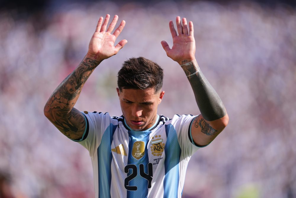 Fernandez prestúpil z Chelsea do ManCity za 125 miliónov libier