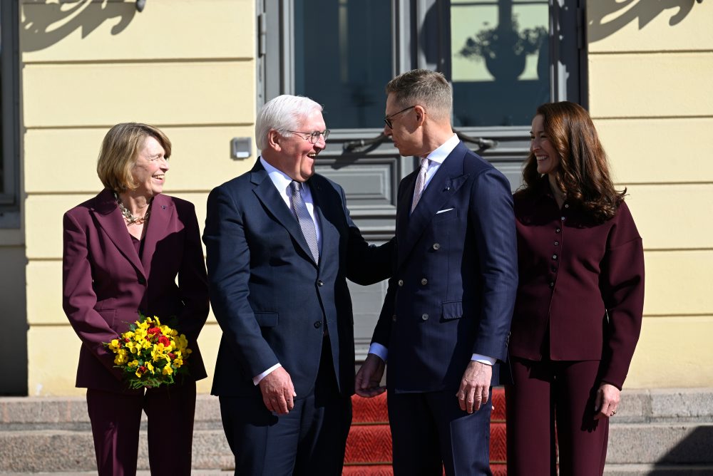 Nemecký prezident Frank-Walter Steinmeier pricestoval na návštevu Fínska
