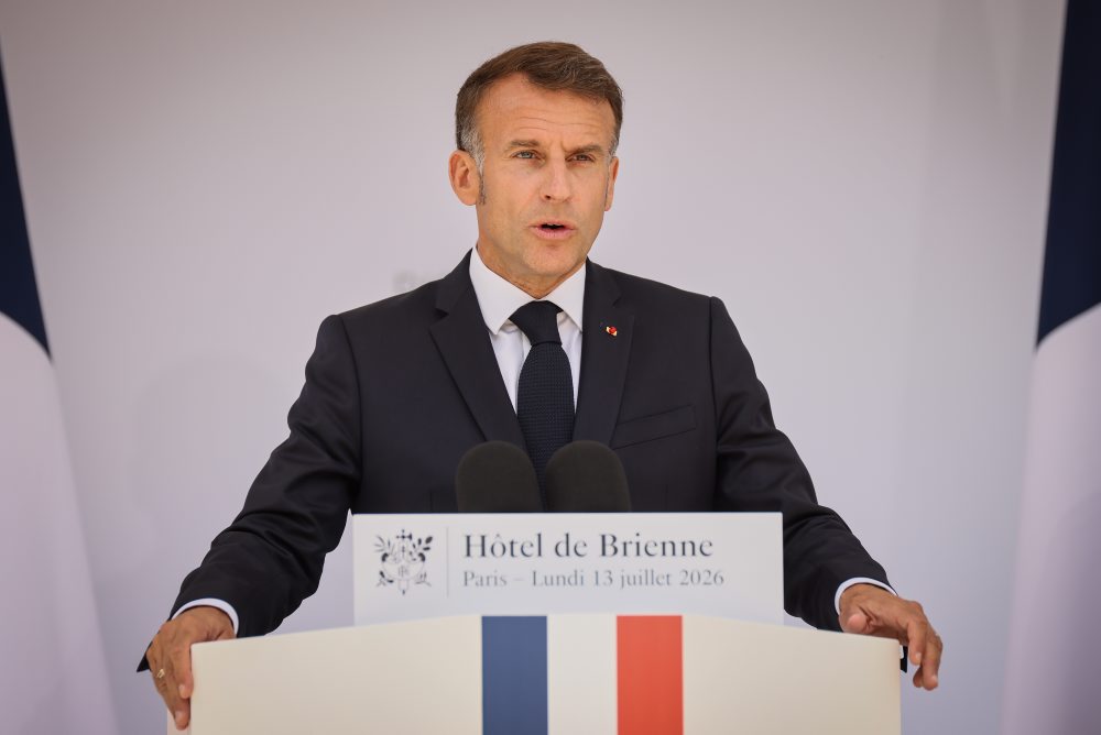 Francúzsky prezident Emmanuel Macron sa prihovoril vojakom pred zajtrajšou vojenskou prehliadkou v rámci osláv Dňa dobytia Bastily 