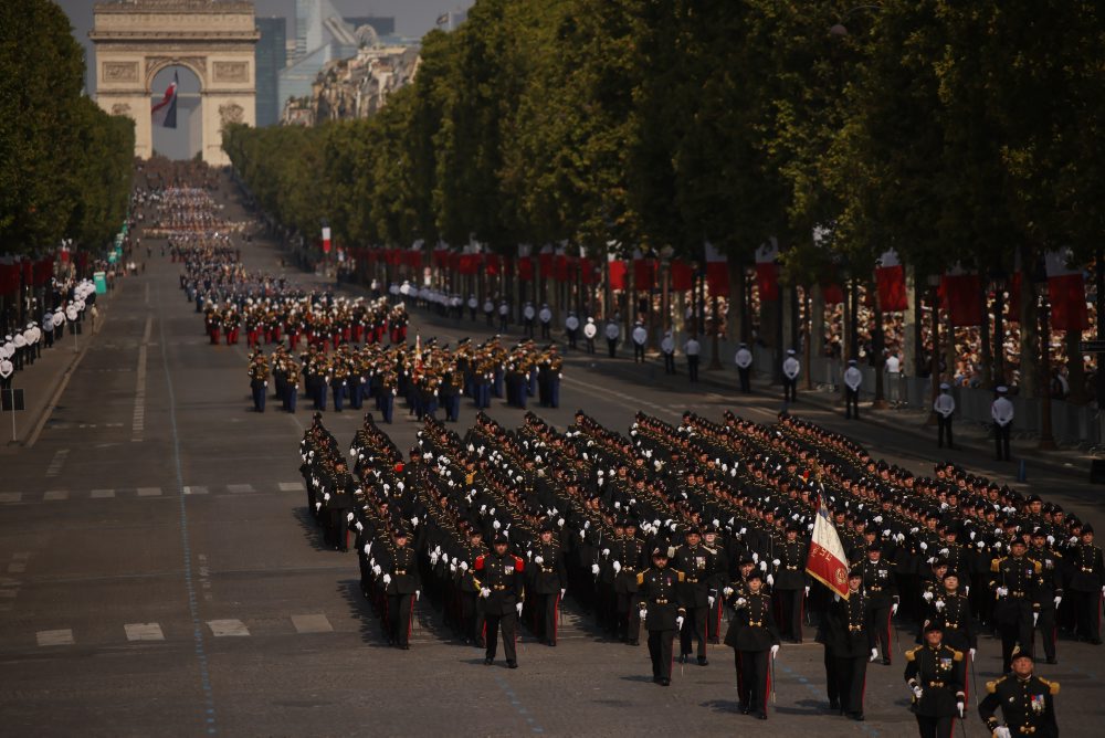 Oslavy francúzskeho štátneho sviatku, Dňa dobytia Bastily v Paríži 