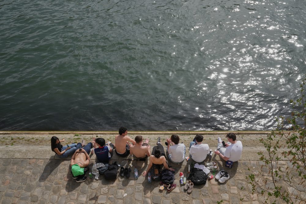 Denný život v Paríži