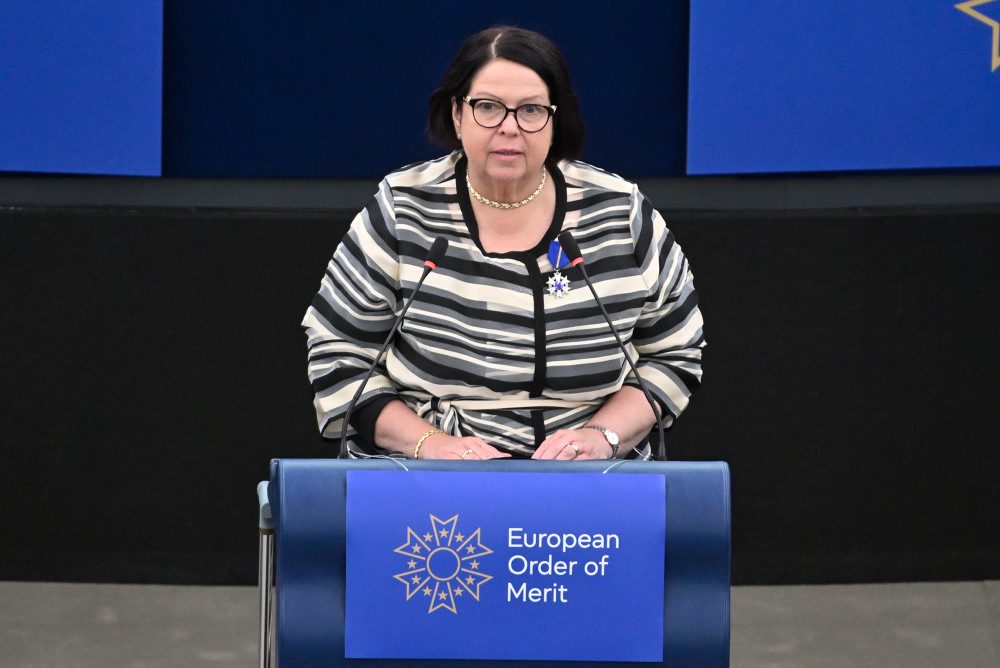 V Európskom parlamente ocenili prvých laureátov Európskeho radu za zásluhy