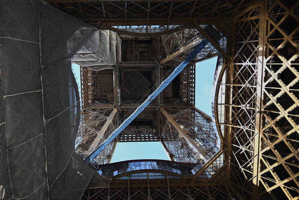 Visutý most na Eiffelovej veži 