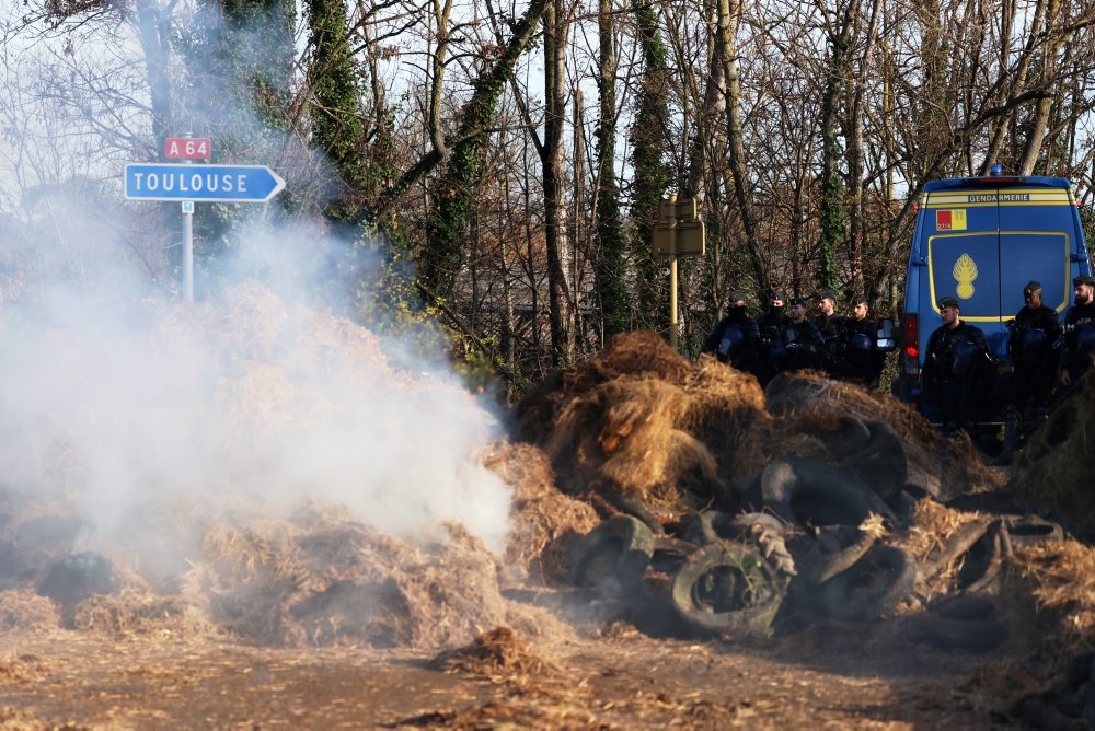 Macron sa stretol s farmármi; hovorili aj o dohode medzi EÚ a Mercosurom