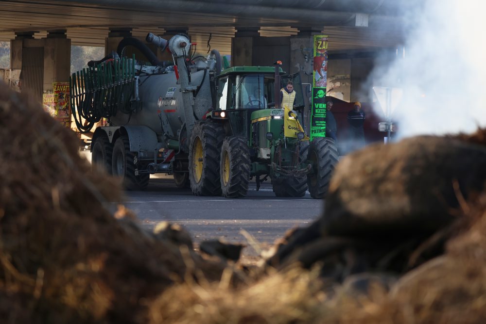 Macron sa stretol s farmármi; hovorili aj o dohode medzi EÚ a Mercosurom