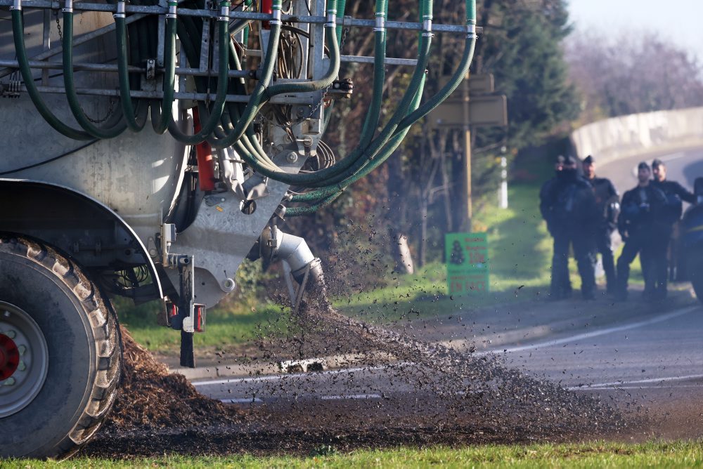 Macron sa stretol s farmármi; hovorili aj o dohode medzi EÚ a Mercosurom