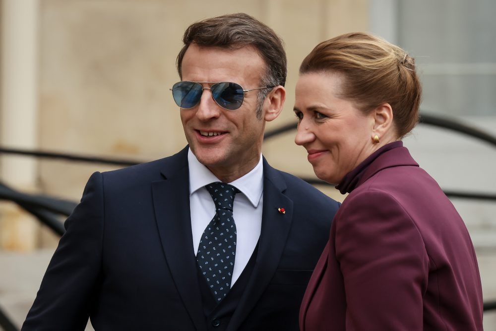 Dánska premiérka a grónsky premiér u Macrona  