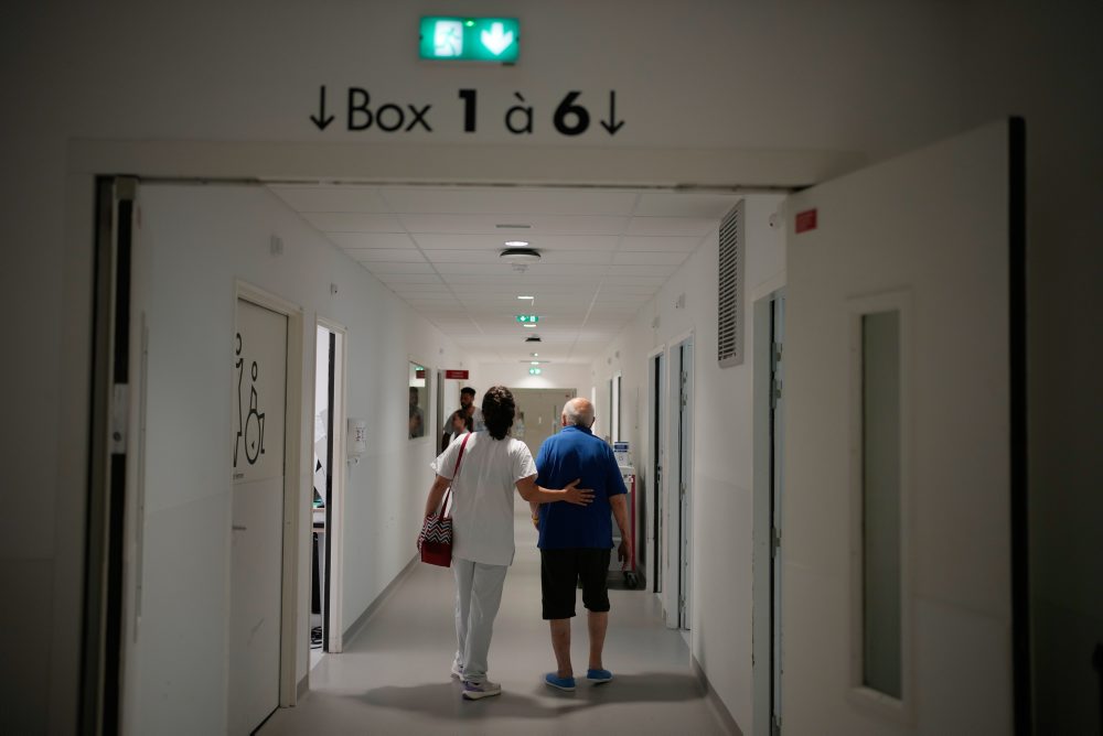 Počas vlny horúčav vo Francúzsku sa zvýšili úmrtia nielen starších ľudí  