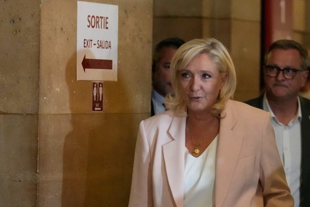 Verdikt v kauze sprenevery fondov EP Marine Le Penovou