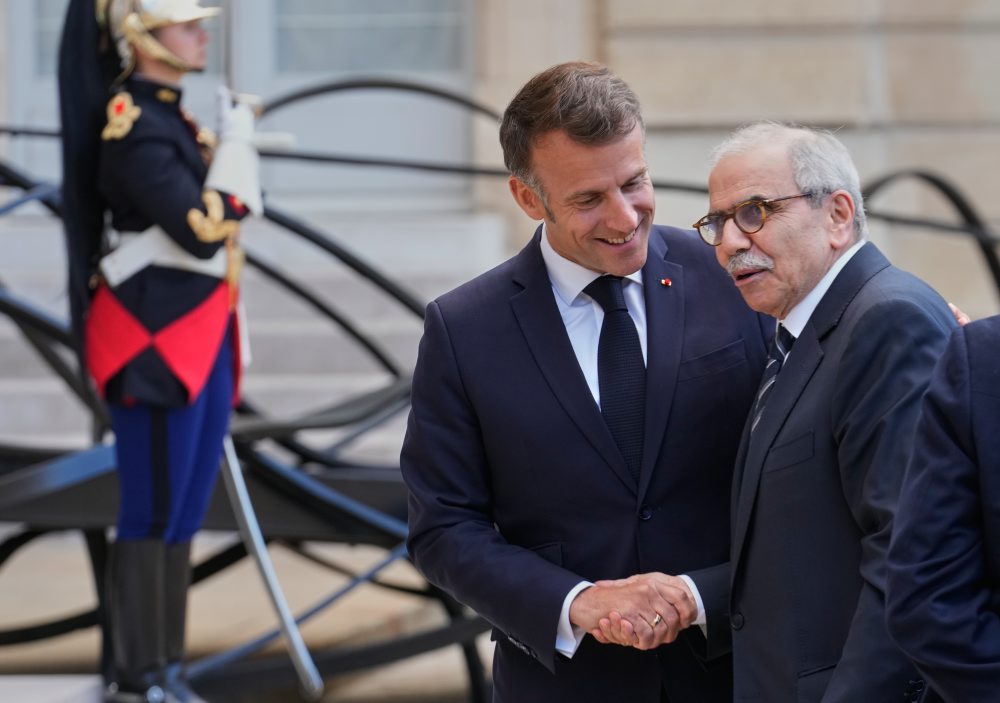 Macron s libanonským premiérom