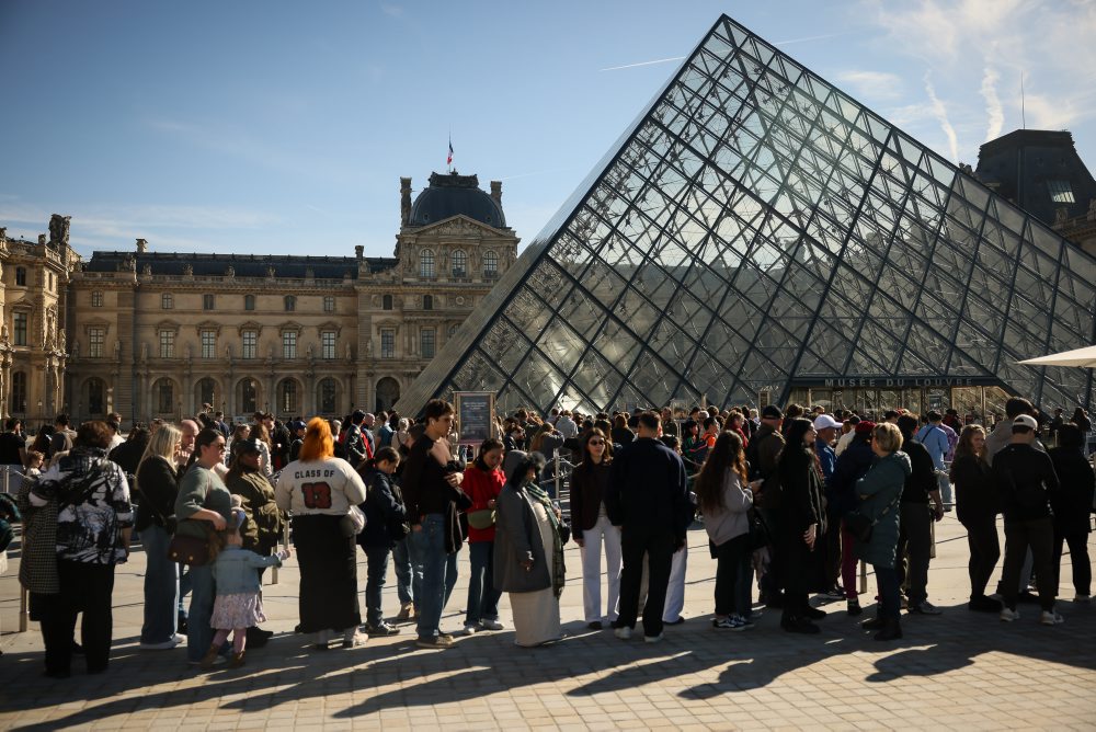 Múzeum Louvre v Paríži