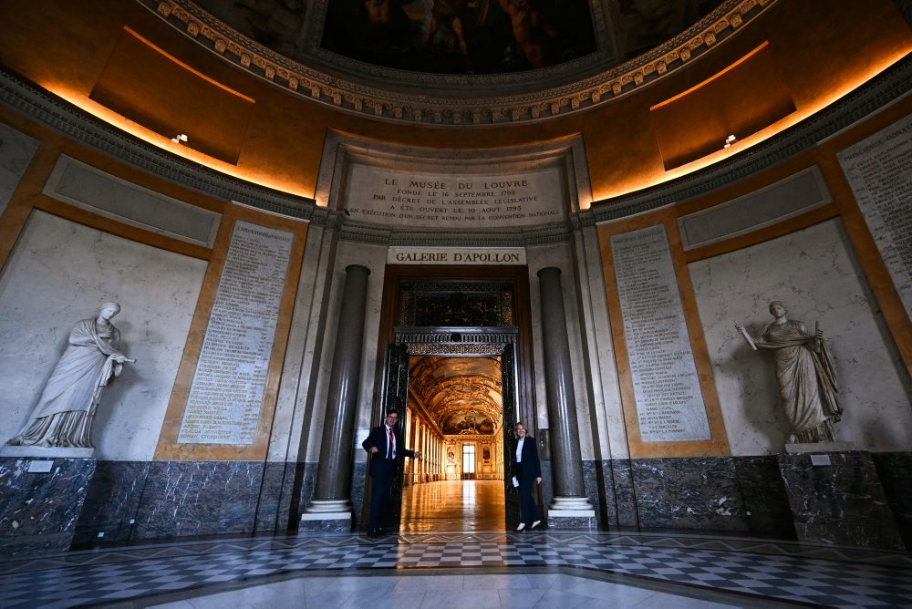 Opäť otvorili galériu v Louvri, kde došlo ku krádeži