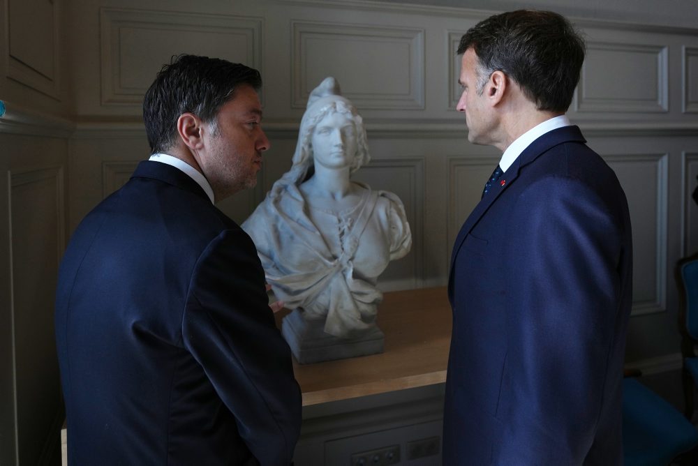 Emmanuel Macron v spojitosti s protestami vo Francúzsku navštívil Marseille