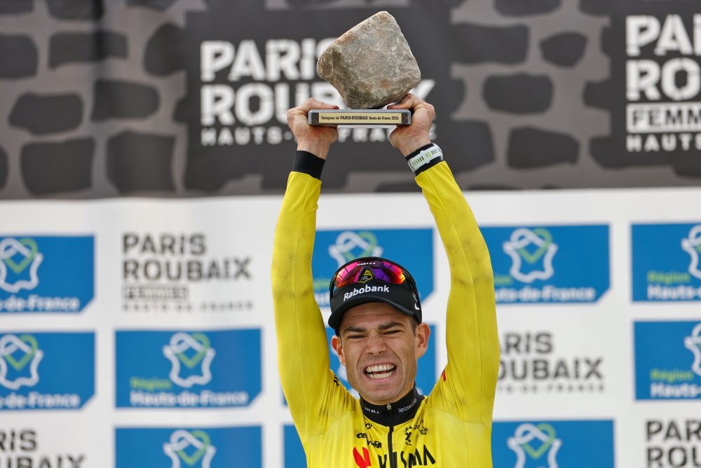 Cyklistika: Van Aert zdolal v špurte Pogačara a vyhral Paríž - Roubaix