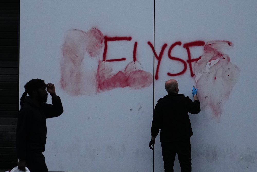 Čiastočný zákaz nočného vychádzania bude v pondelok platiť aj v Paríži