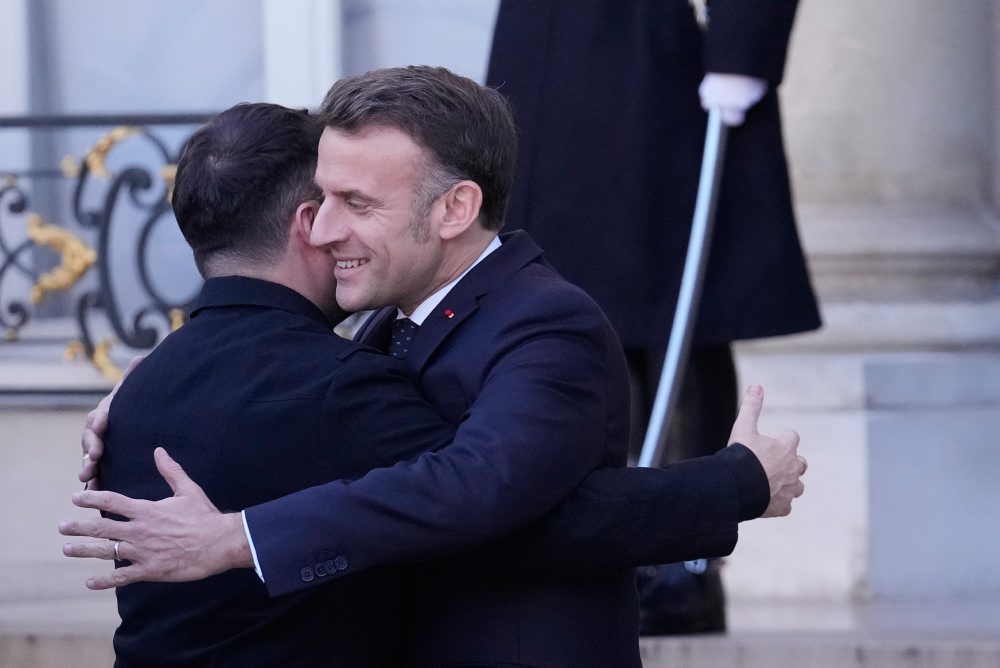 V Paríži sa v utorok stretli lídri koalície ochotných, prišiel aj  ukrajinský prezident Volodymyr Zelenskyj