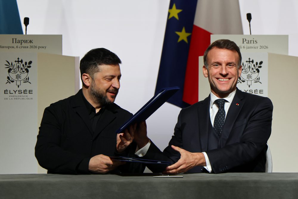 V Paríži sa v utorok stretli lídri koalície ochotných 