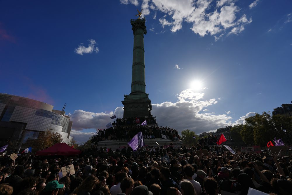 Francúzski študenti pokračujú v protestoch