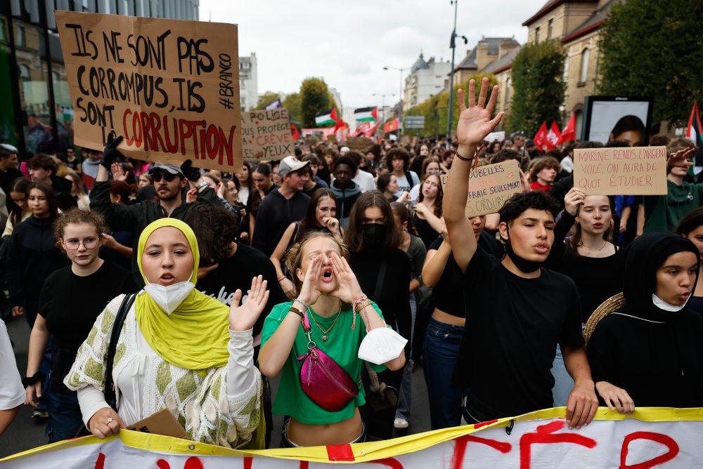 Protesty študentov vo Francúzsku pokračujú