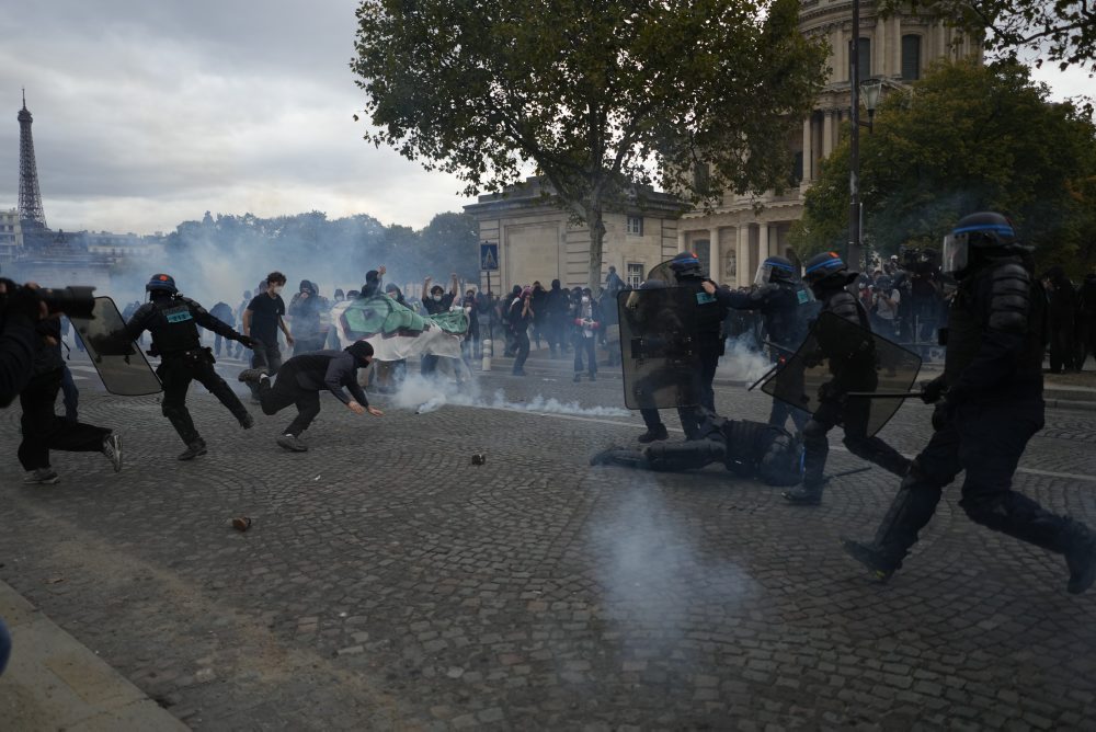 Protesty študentov vo Francúzsku pokračujú