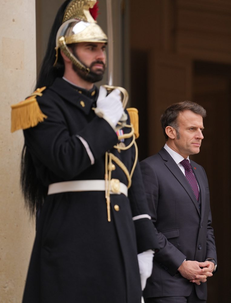 Slovenského premiéra Roberta Fica prijal francúzsky prezident Emmanuel Macron