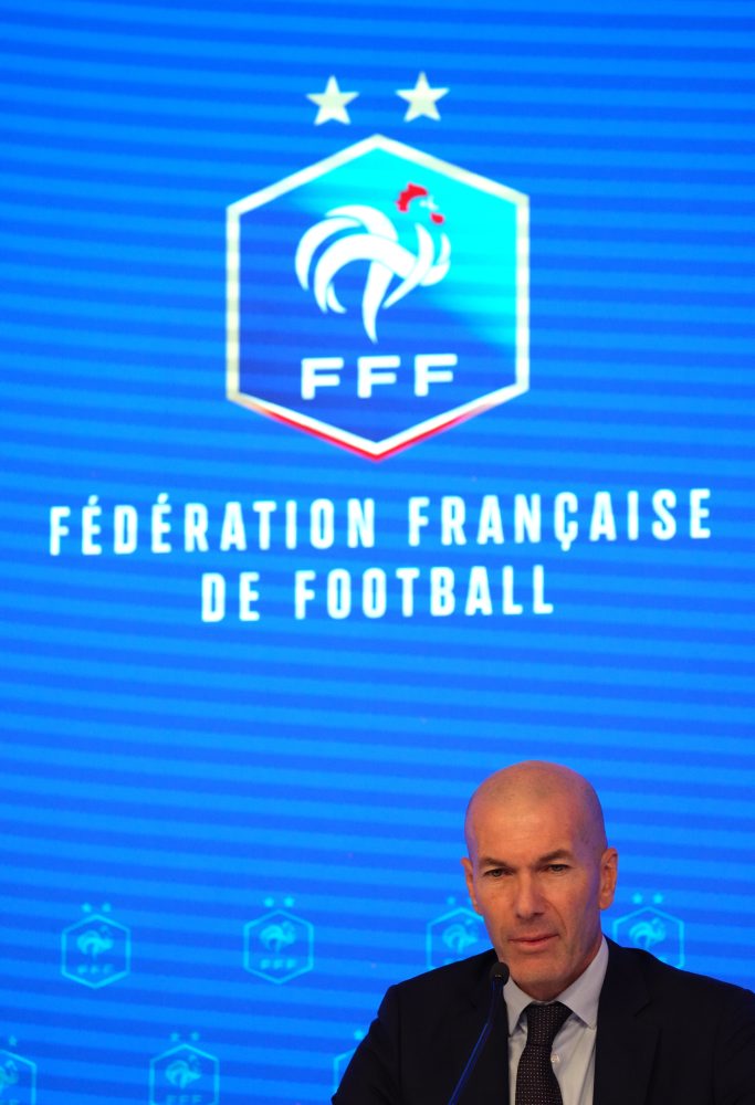 Zidane povedie reprezentáciu Francúzska, nahradil Deschampsa