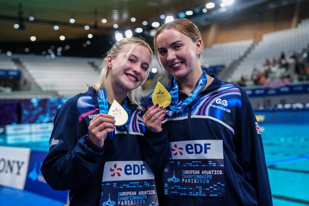 Britky Bondová a Toulsonová získali zlato v synchre z veže