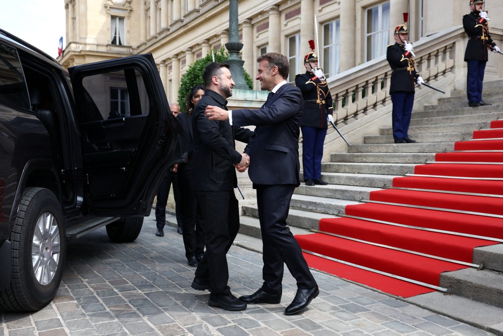 Stretnutie prezident Francúzska a Ukrajiny v Paríži  