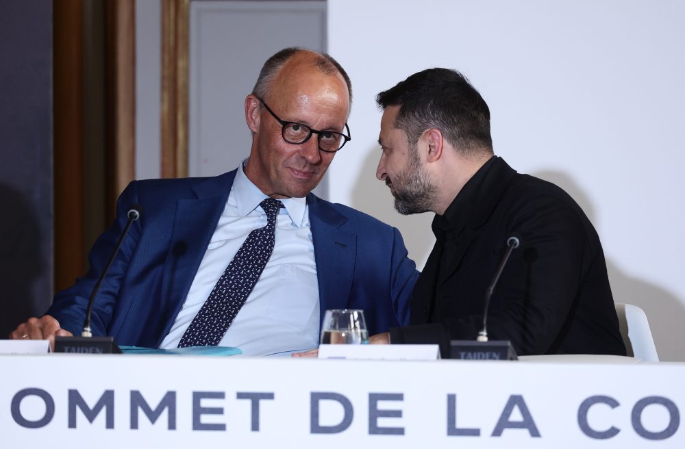 Summit Koalície ochotných v Paríži