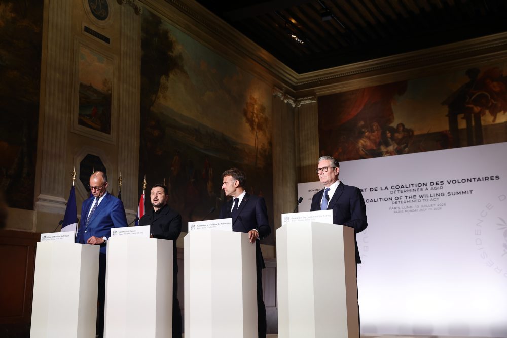 V Paríži sa v pondelok stretli lídri koalície ochotných 