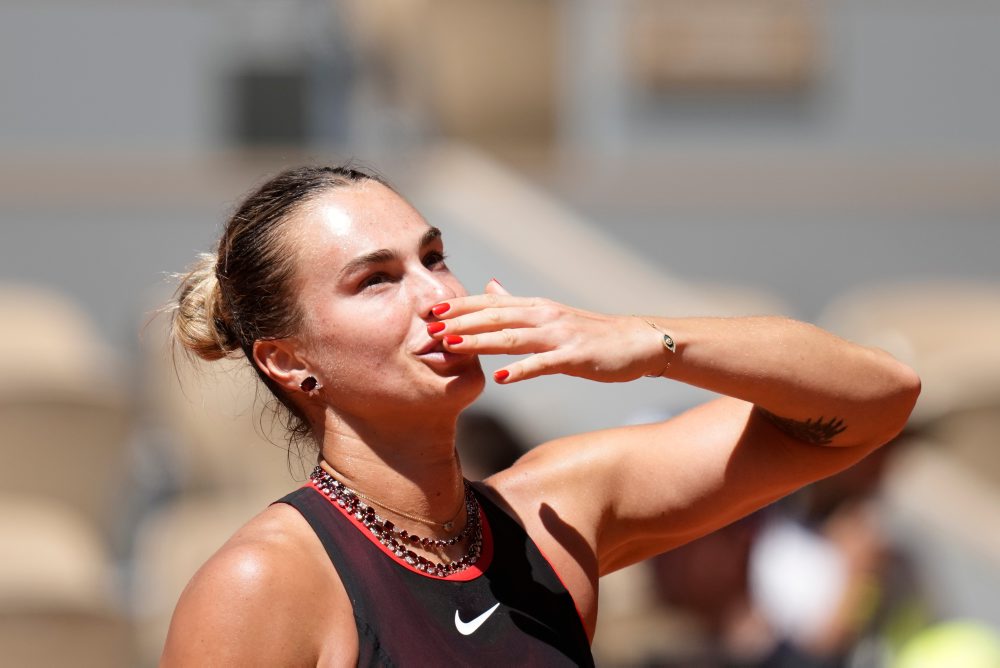 Minuloročná finalistka, Bieloruska Arina Sobolenková uspela v úvodnom vystúpení 