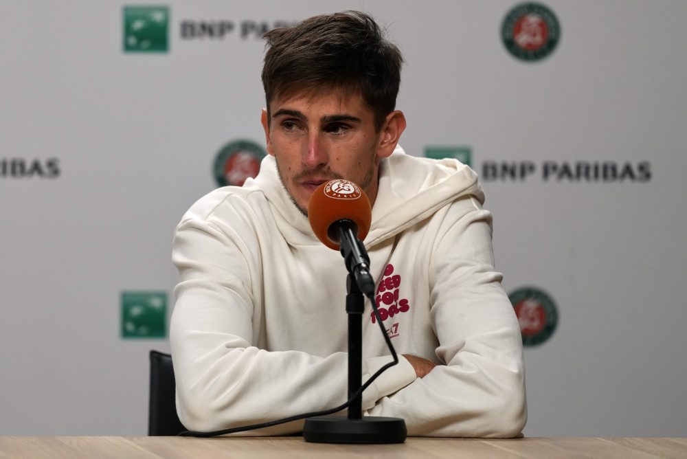 Arnaldi odstúpil z Roland Garros