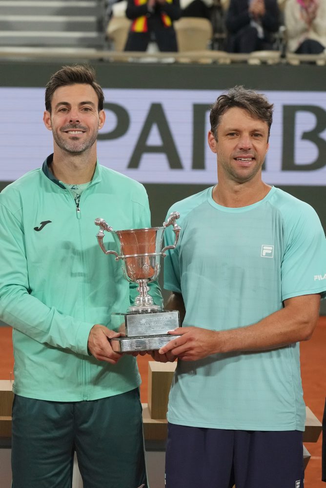 Dvojica Granollers, Zeballos obhájila titul v mužskej štvorhre