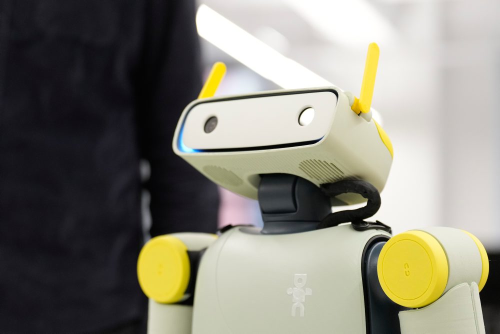 Priateľský humanoidný robot Sprout