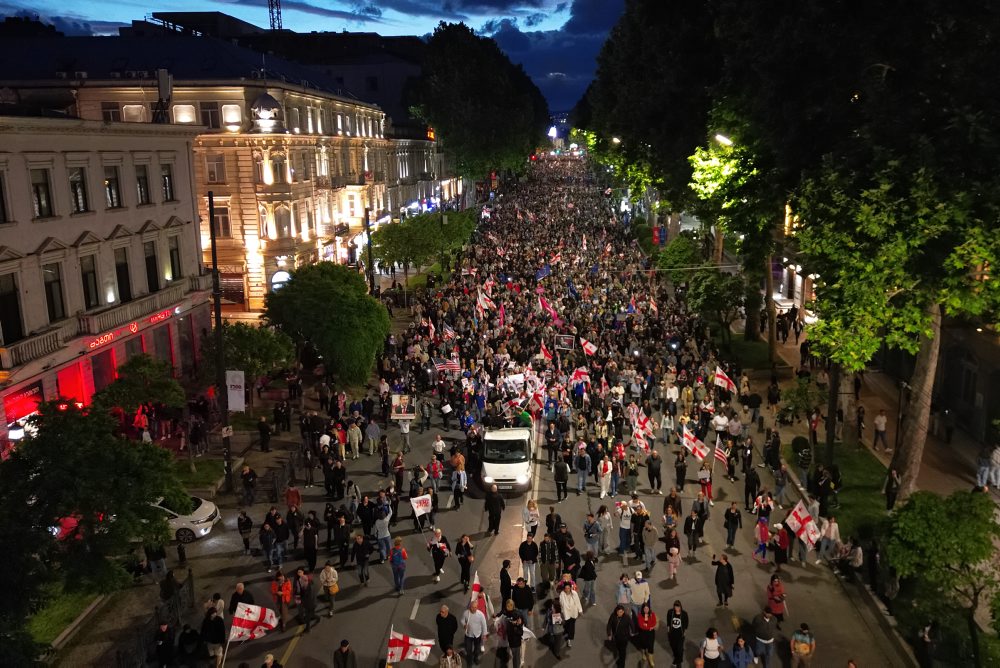 Gruzínci v Deň nezávislosti protestovali proti vláde a jej odklonu od Západu