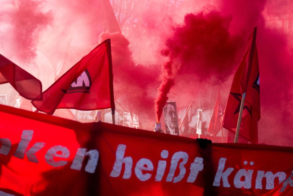 Pochod na pamiatku dvoch zavraždených komunistických vodcov 