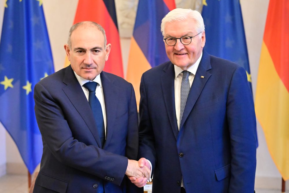 Arménsky premiér Nikol Pašinjan pricestoval na návštevu Nemecka