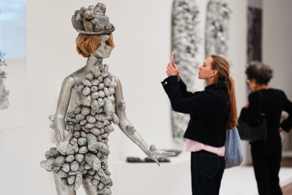 Výstava japonskej umelkyne Jajoi Kusamaovej v Kolíne