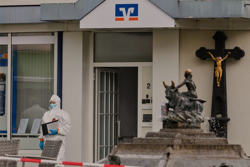 V banke v Sinzigu prebieha od rána rukojemnícka dráma
