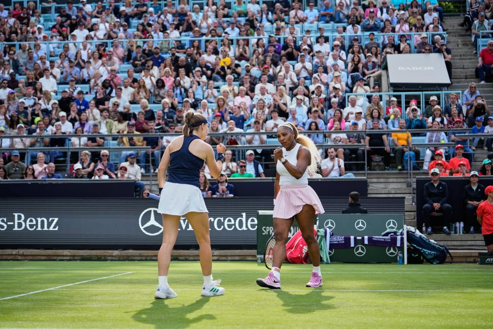 Serena Williamsová, Karolína Muchová - Erin Routliffeová, Giuliana Olmosová