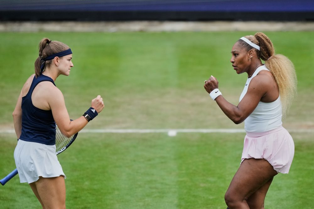 Serena Williamsová, Karolína Muchová - Erin Routliffeová, Giuliana Olmosová