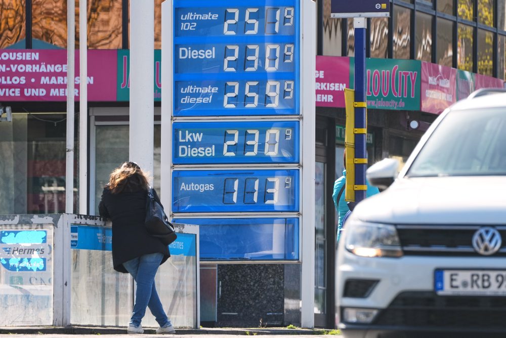 Čerpacie stanice v Nemecku môžu zvyšovať ceny len raz denne
