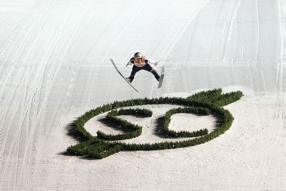 Prevc ovládol úvodné podujatie Turné štyroch mostíkov