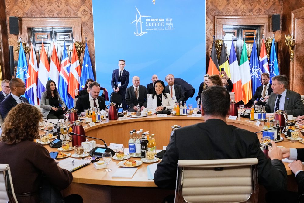 V Hamburgu sa koná tretí medzinárodný summit predstaviteľov krajín regiónu Severného mora