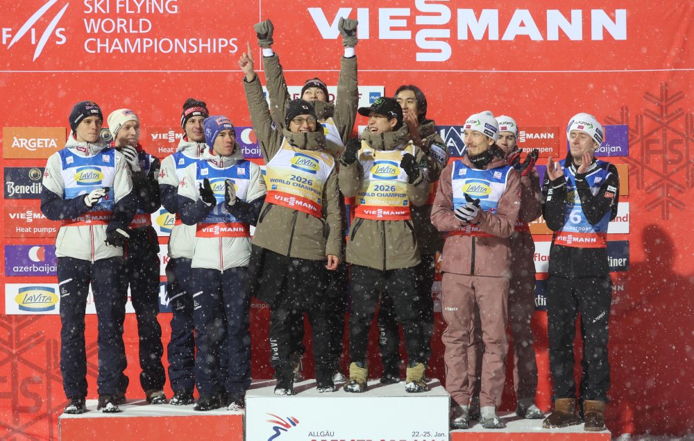 Lyžovanie-lety-MS: Japonci vyhrali tímovú súťaž